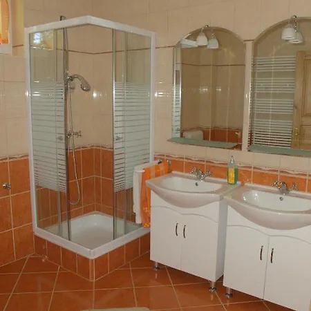 Apartment Diofa Vendeghaz *