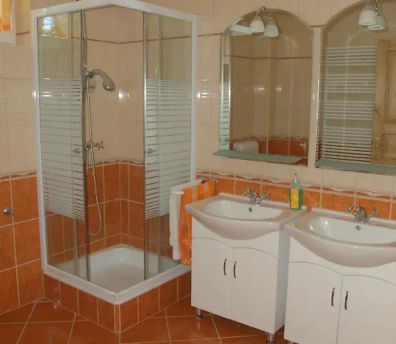 Apartment Diofa Vendeghaz *